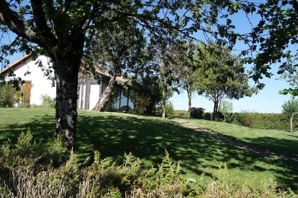 Vila A Proximite Du Futuroscope Et Des Marais Poitevin Rouille Exteriér fotografie